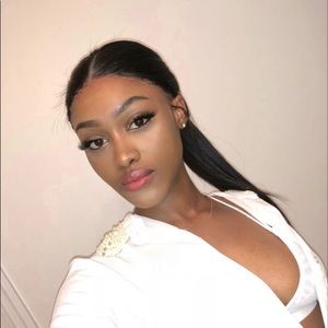 Meet your Posher, Alafia